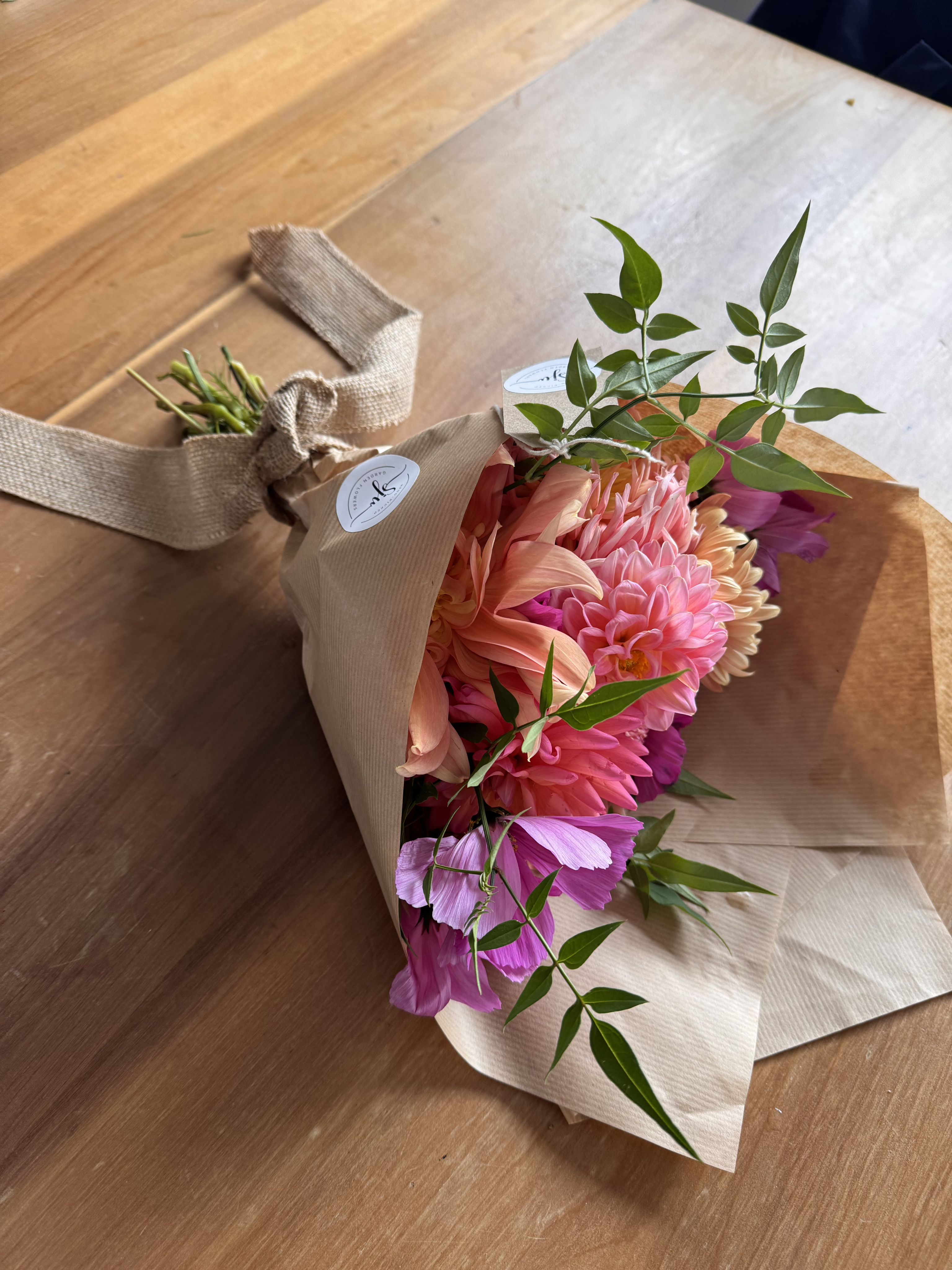 Bouquette of lilies and carnations